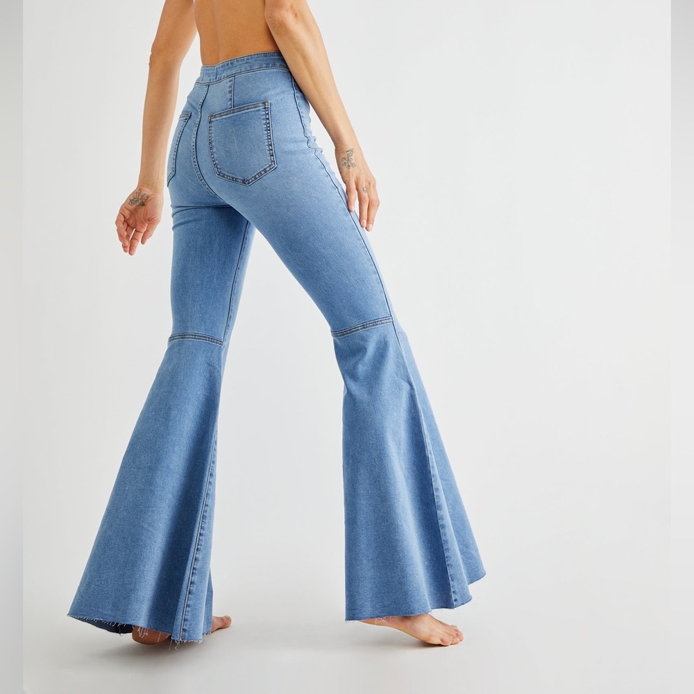 Free People Float On Flare High Rise Blue Jeans 25R Bell Bottoms Retro Bohemian - Picture 10 of 10